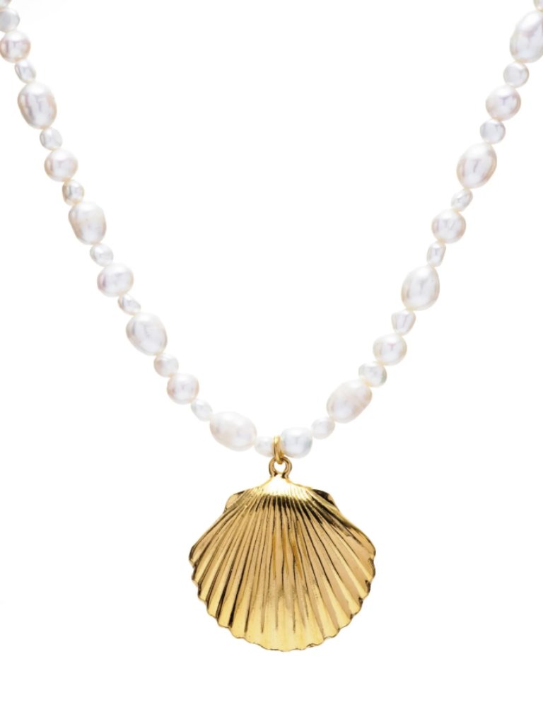 Mayamar - Pearl Necklace With Shell Shaped Charm